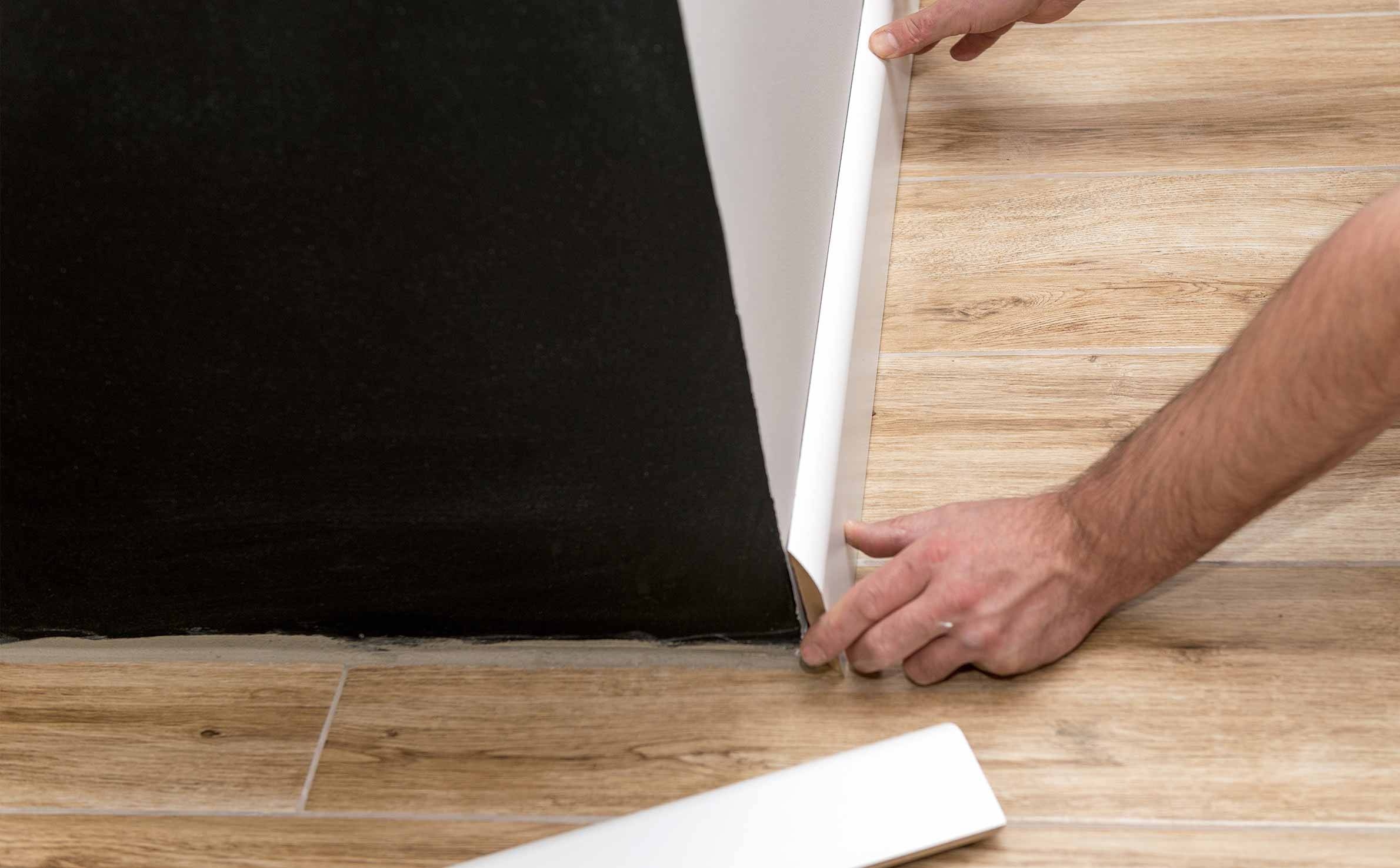 Floor fitting